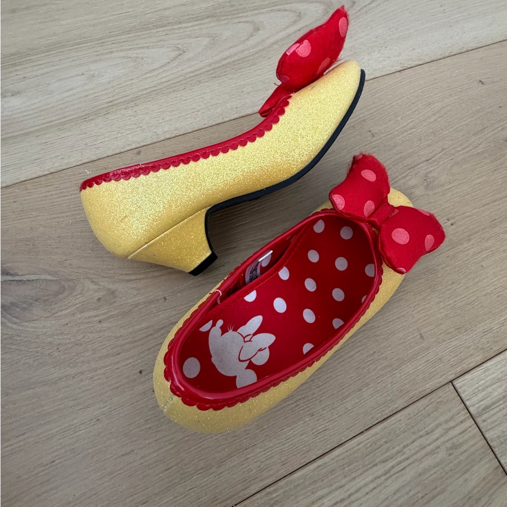 Disney Minnie Yellow and Red Polka Dot Shoes 11/12 - Picture 8 of 14
